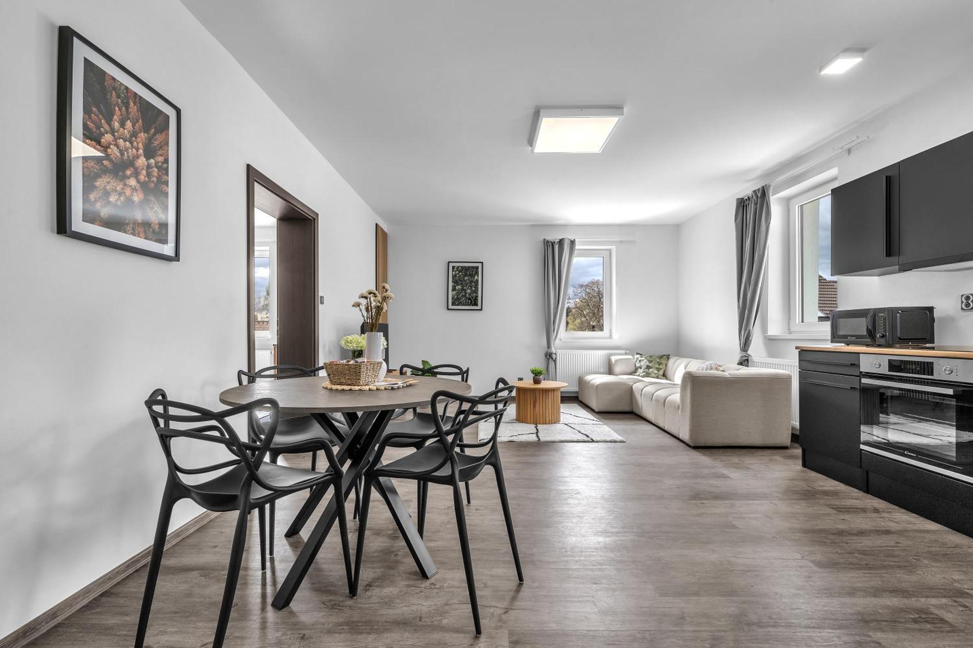 Hotel U Krale Jiriho Stráž pod Ralskem Екстериор снимка